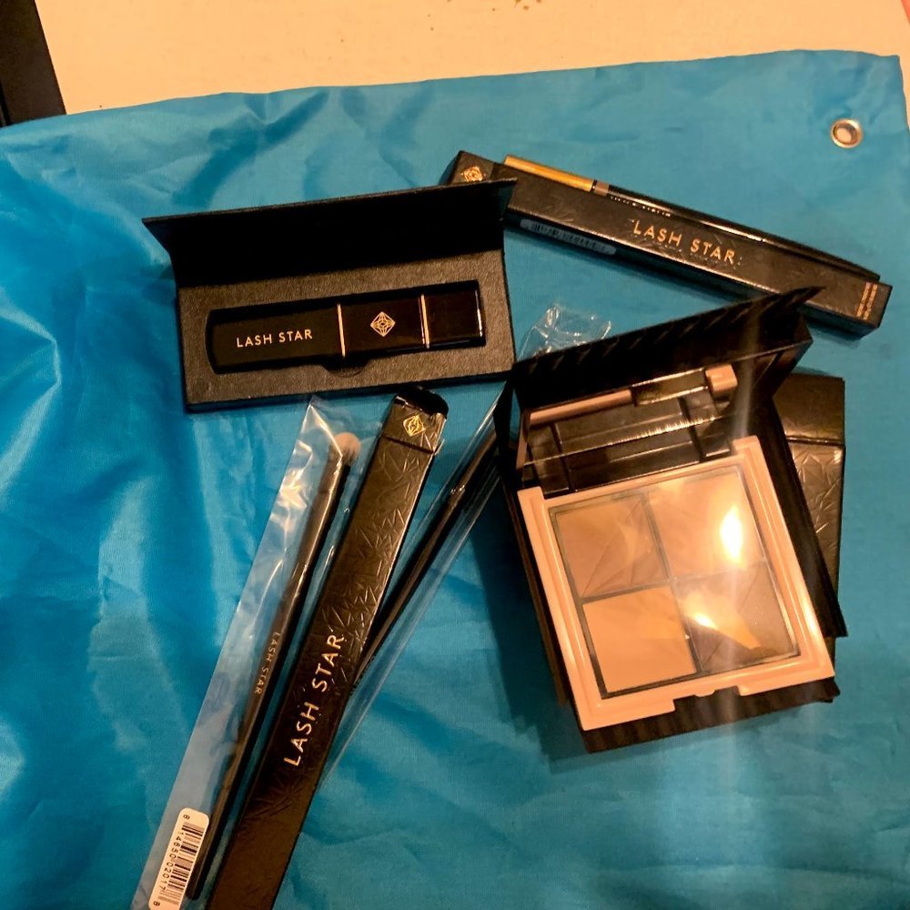 Lash Star Morden Nudes Eyeshadow  heated lash styl